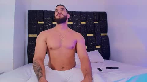 Snapshot of chris_blake__ chatting on November 24, 6:07 pm Chris B online show from November 24, 6:07 pm