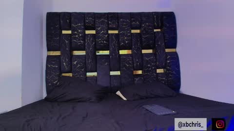 Snapshot of chris_blake__ chatting on December 16, 6:24 pm Chris B online show from December 16, 6:24 pm