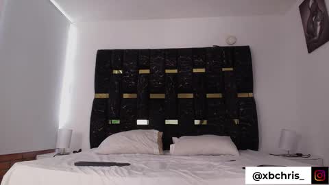 Snapshot of chris_blake__ chatting on February 20, 6:41 pm Chris B online show from February 20, 6:41 pm