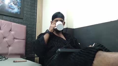 Snapshot of chris_dick2 chatting on October 17, 6:49 am chris_dick2 online show from October 17, 6:49 am