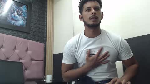 Snapshot of chris_dick2 chatting on October 23, 4:34 am chris_dick2 online show from October 23, 4:34 am