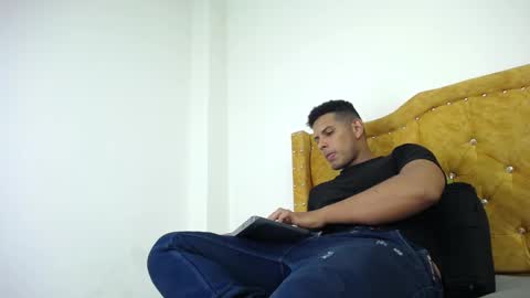 Snapshot of chris_dick2 chatting on May 2, 6:51 am chris_dick2 online show from May 2, 6:51 am