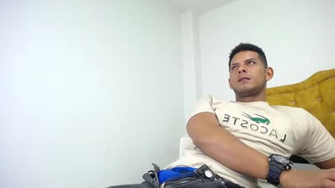 Snapshot of chris_dick2 chatting on May 6, 5:35 am chris_dick2 online show from May 6, 5:35 am