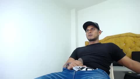 Snapshot of chris_dick2 chatting on May 26, 5:03 am chris_dick2 online show from May 26, 5:03 am