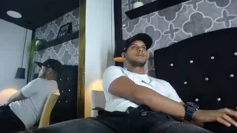 chris_dick2 online show from July 5, 3:56 am