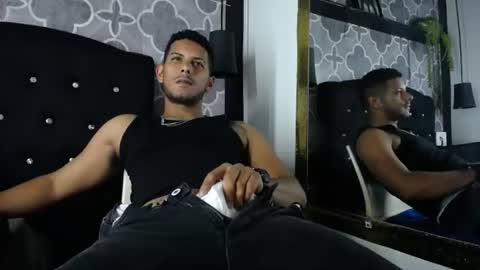 chris_dick2 online show from July 17, 5:25 am