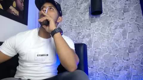chris_dick2 online show from July 21, 5:10 am