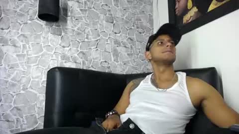 chris_dick2 online show from July 29, 3:37 am