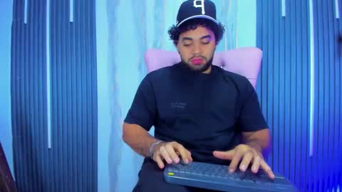 chris_evans00 online show from February 25, 12:26 pm