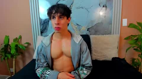 Snapshot of chris_evans27 chatting on November 14, 4:22 am Chris Evans online show from November 14, 4:22 am