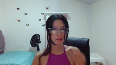 Christal Gil online show from January 2, 3:51 pm