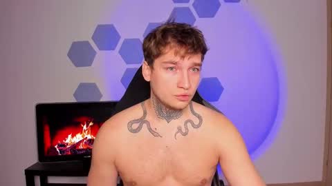 Snapshot of chris_tyson chatting on October 1, 9:26 am Chris Tyson online show from October 1, 9:26 am