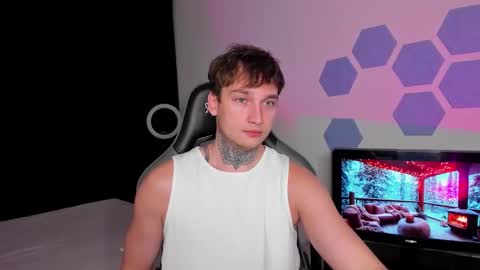 Snapshot of chris_tyson chatting on October 5, 9:45 pm Chris Tyson online show from October 5, 9:45 pm