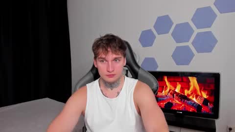 Snapshot of chris_tyson chatting on October 9, 9:13 pm Chris Tyson online show from October 9, 9:13 pm