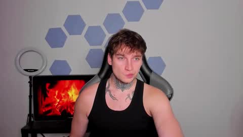 Snapshot of chris_tyson chatting on October 24, 9:44 pm Chris Tyson online show from October 24, 9:44 pm