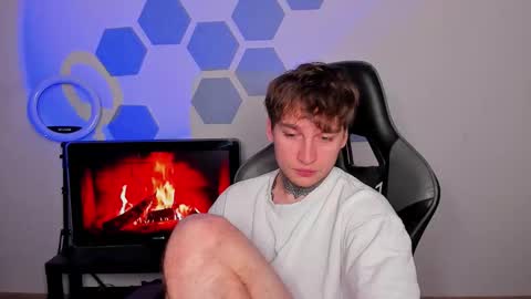 Snapshot of chris_tyson chatting on October 25, 11:10 pm Chris Tyson online show from October 25, 11:10 pm