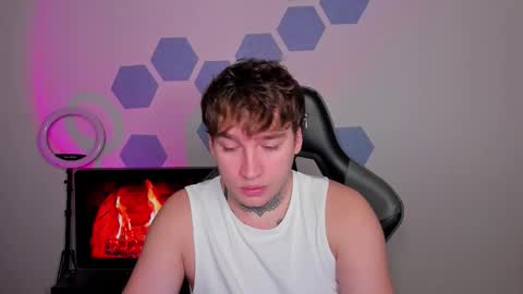 Snapshot of chris_tyson chatting on November 6, 3:07 am Chris Tyson online show from November 6, 3:07 am