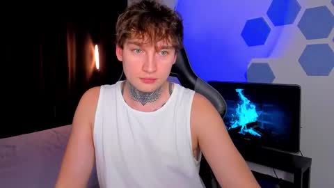 Snapshot of chris_tyson chatting on November 23, 8:30 pm Chris Tyson online show from November 23, 8:30 pm