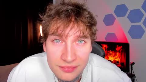 Snapshot of chris_tyson chatting on November 24, 8:36 am Chris Tyson online show from November 24, 8:36 am