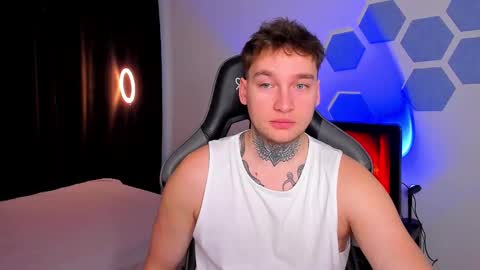 Snapshot of chris_tyson chatting on November 29, 8:39 am Chris Tyson online show from November 29, 8:39 am