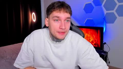 Snapshot of chris_tyson chatting on November 30, 7:56 am Chris Tyson online show from November 30, 7:56 am