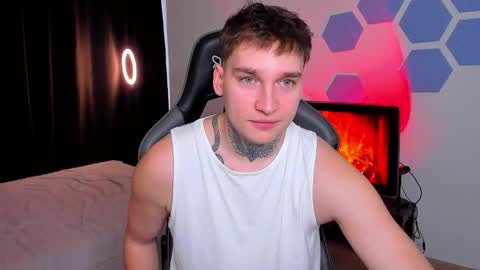 Snapshot of chris_tyson chatting on December 1, 7:13 am Chris Tyson online show from December 1, 7:13 am