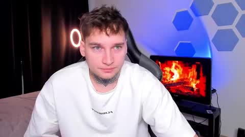 Snapshot of chris_tyson chatting on December 5, 7:28 am Chris Tyson online show from December 5, 7:28 am