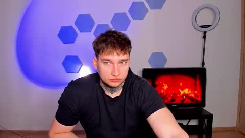 Snapshot of chris_tyson chatting on February 19, 9:05 am Chris Tyson online show from February 19, 9:05 am