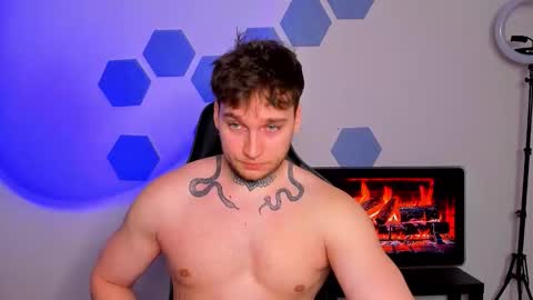 Snapshot of chris_tyson chatting on February 27, 9:09 am Chris Tyson online show from February 27, 9:09 am