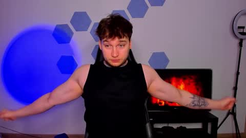 Snapshot of chris_tyson chatting on March 20, 8:19 am Chris Tyson online show from March 20, 8:19 am