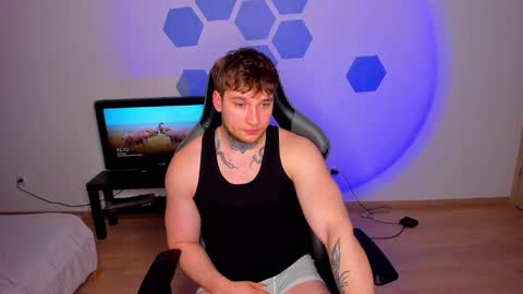 Snapshot of chris_tyson chatting on March 25, 8:26 pm Chris Tyson online show from March 25, 8:26 pm