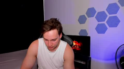 Snapshot of chris_tyson chatting on May 20, 10:32 am Chris Tyson online show from May 20, 10:32 am