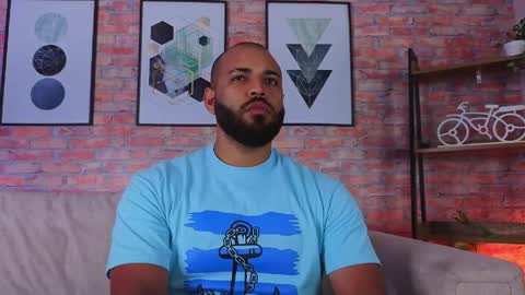 Chris Varden online show from May 28, 2:31 am