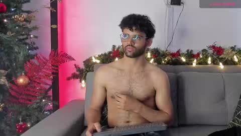 Im Chirs IM MODEL INDEPENDT online show from December 2, 7:38 pm