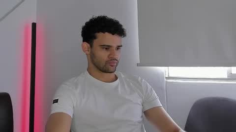 Snapshot of chrisandrew_ chatting on October 6, 3:09 pm Im Chirs IM MODEL INDEPENDT online show from October 6, 3:09 pm