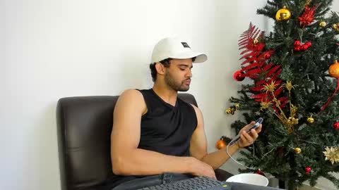 Snapshot of chrisandrew_ chatting on November 25, 4:29 pm Im Chirs IM MODEL INDEPENDT online show from November 25, 4:29 pm