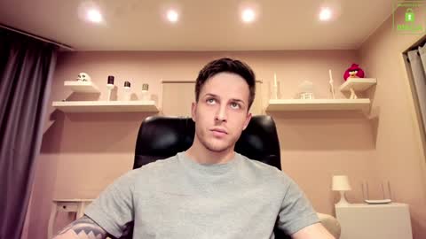 Snapshot of chriscarrey chatting on February 6, 1:05 am Chris online show from February 6, 1:05 am