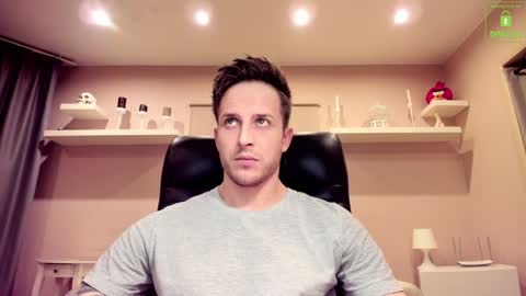 Snapshot of chriscarrey chatting on February 8, 10:19 pm Chris online show from February 8, 10:19 pm