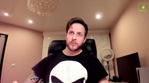 Snapshot of chriscarrey chatting on March 17, 4:21 pm Chris online show from March 17, 4:21 pm