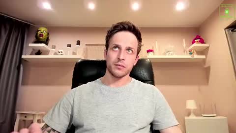 Snapshot of chriscarrey chatting on June 24, 1:15 am Chris online show from June 24, 1:15 am
