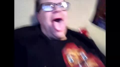 Snapshot of chrisd6066 chatting on January 2, 8:24 pm Chris online show from January 2, 8:24 pm