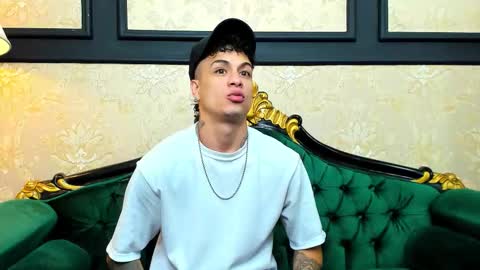 Chris online show from October 11, 11:20 am