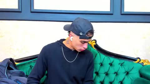 Chris online show from October 26, 11:05 am