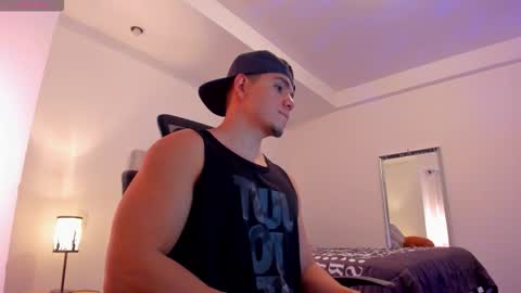 chrismorgan24 online show from December 14, 10:25 pm