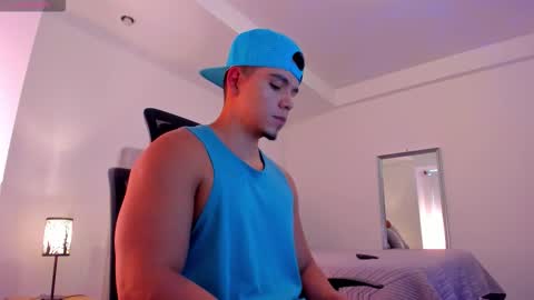 chrismorgan24 online show from January 8, 8:44 pm