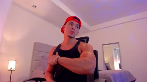 chrismorgan24 online show from February 20, 3:23 pm