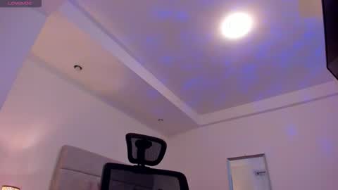 chrismorgan24 online show from March 15, 1:44 am