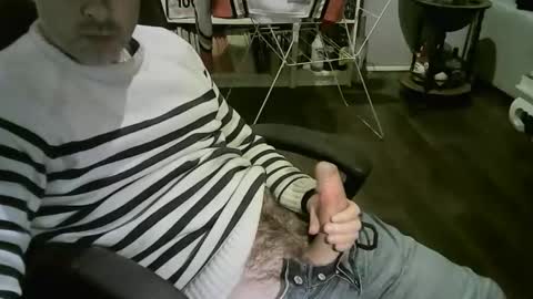 Snapshot of chrisprngr chatting on October 27, 5:39 pm chrisprngr online show from October 27, 5:39 pm