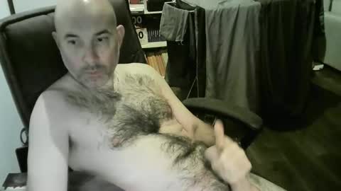 Snapshot of chrisprngr chatting on April 8, 10:10 pm chrisprngr online show from April 8, 10:10 pm
