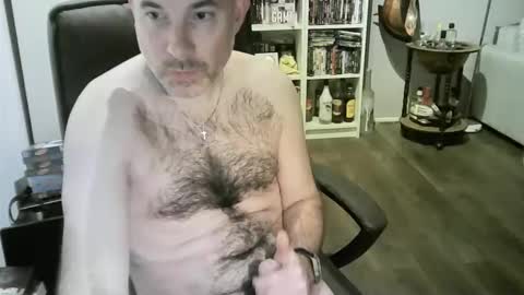 Snapshot of chrisprngr chatting on April 20, 10:22 pm chrisprngr online show from April 20, 10:22 pm